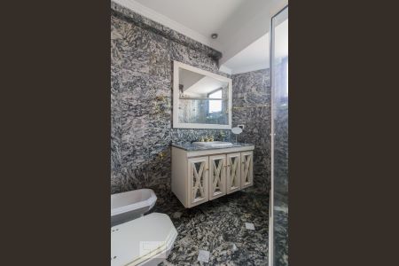 Apartamento à venda com 340m², 3 quartos e 3 vagas Apartamento à venda com 340m², 3 quartos e 3 vagasBanheiro da suíte 2
