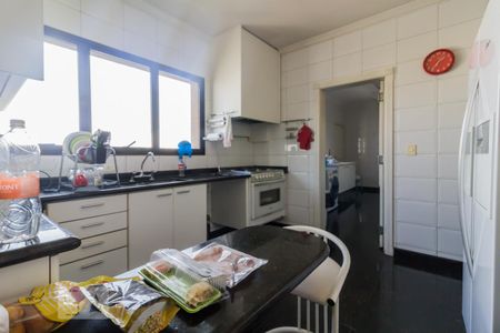 Apartamento à venda com 340m², 3 quartos e 3 vagas Apartamento à venda com 340m², 3 quartos e 3 vagasCozinha