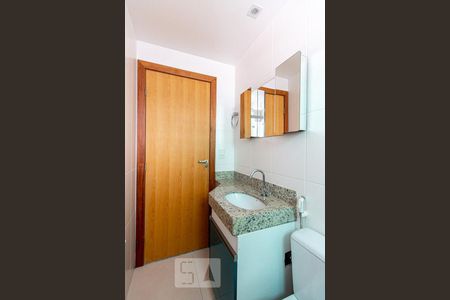 Banheiro Social de apartamento à venda com 3 quartos, 82m² em Planalto, Belo Horizonte