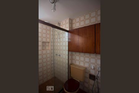banheiro de apartamento para alugar com 2 quartos, 70m² em Vital Brasil, Niterói