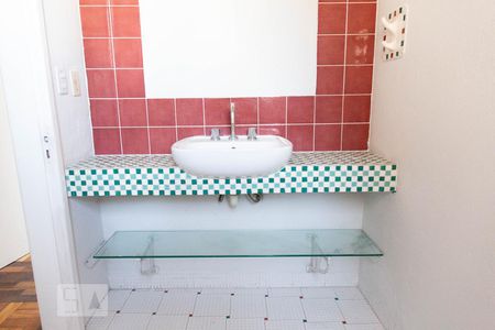 Banheiro de apartamento para alugar com 2 quartos, 71m² em Bom Fim, Porto Alegre