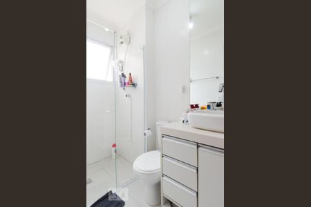 Banheiro de apartamento para alugar com 2 quartos, 48m² em Centro, São Bernardo do Campo