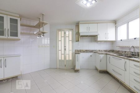 Apartamento à venda com 150m², 2 quartos e 3 vagasCozinha