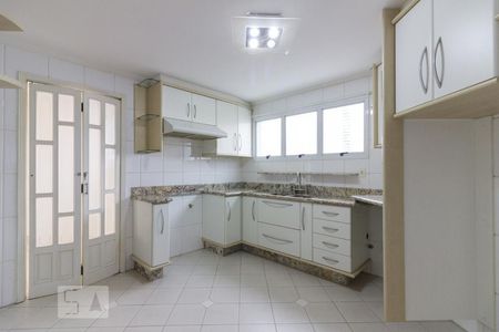 Apartamento à venda com 150m², 2 quartos e 3 vagasCozinha