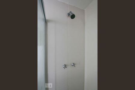 Banheiro de kitnet/studio para alugar com 1 quarto, 26m² em Campos Elíseos, São Paulo