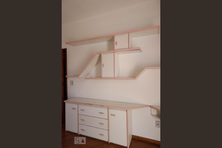 Apartamento à venda com 220m², 3 quartos e 3 vagasQuarto 2