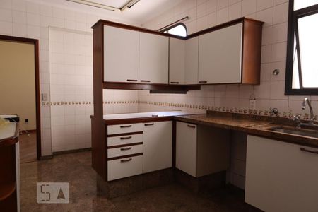 Apartamento à venda com 220m², 3 quartos e 3 vagasCozinha