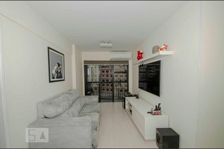Sala de apartamento à venda com 2 quartos, 68m² em Praça da Bandeira, Rio de Janeiro