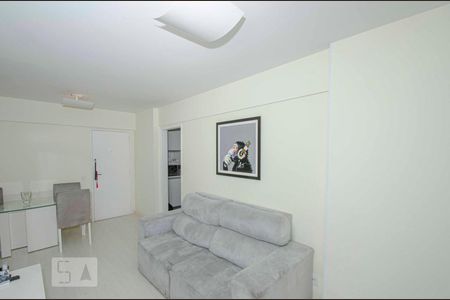 Sala de apartamento à venda com 2 quartos, 68m² em Praça da Bandeira, Rio de Janeiro