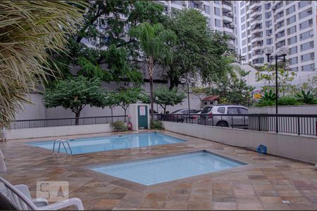Apartamento à venda com 68m², 2 quartos e 1 vagaÁrea comum - Piscina