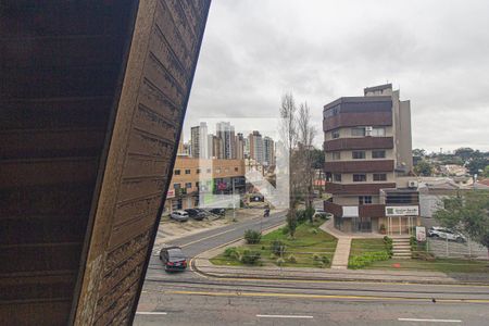 Vista de kitnet/studio para alugar com 1 quarto, 50m² em Mercês, Curitiba