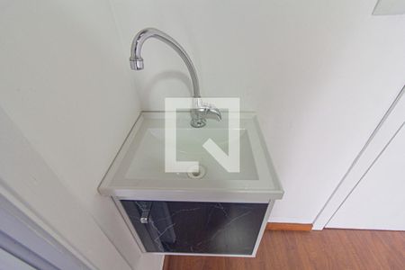 Banheiro de kitnet/studio para alugar com 1 quarto, 50m² em Mercês, Curitiba