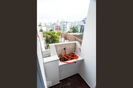 Área de Serviço de apartamento para alugar com 2 quartos, 75m² em Rio Branco, Porto Alegre