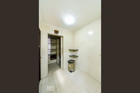 Casa à venda com 460m², 5 quartos e 5 vagas Casa à venda com 460m², 5 quartos e 5 vagasCozinha