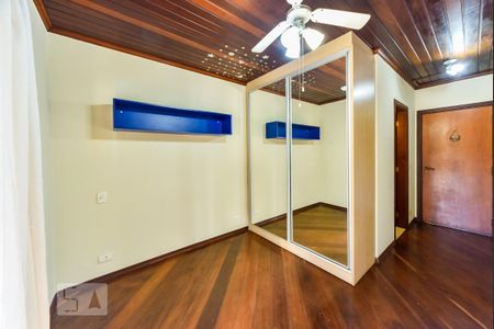 Casa à venda com 460m², 5 quartos e 5 vagas Casa à venda com 460m², 5 quartos e 5 vagasSuíte 2