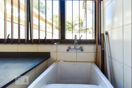 Casa à venda com 460m², 5 quartos e 5 vagas Casa à venda com 460m², 5 quartos e 5 vagasÁrea de Serviço