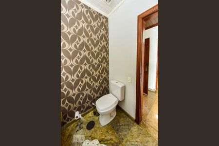 Casa à venda com 460m², 5 quartos e 5 vagas Casa à venda com 460m², 5 quartos e 5 vagasLavabo
