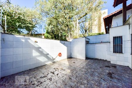 Casa à venda com 460m², 5 quartos e 5 vagas Casa à venda com 460m², 5 quartos e 5 vagasQuintal