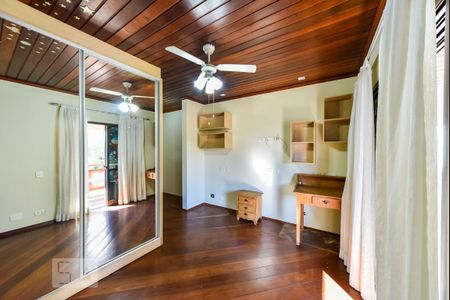 Casa à venda com 460m², 5 quartos e 5 vagas Casa à venda com 460m², 5 quartos e 5 vagasSuíte 2
