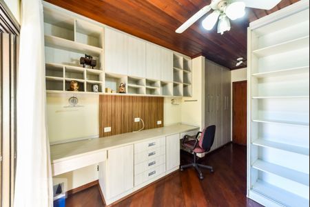 Casa à venda com 460m², 5 quartos e 5 vagas