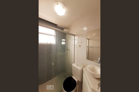 Apartamento à venda com 58m², 2 quartos e 1 vaga Apartamento à venda com 58m², 2 quartos e 1 vagaBanheiro Social