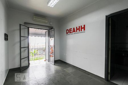 Casa à venda com 490m², 4 quartos e 3 vagas Casa à venda com 490m², 4 quartos e 3 vagasQuarto 3