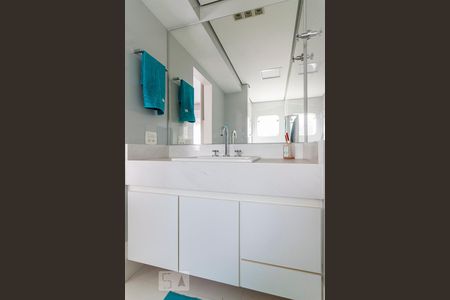 Banheiro da Suite de apartamento à venda com 3 quartos, 136m² em Vila Valparaíso, Santo André