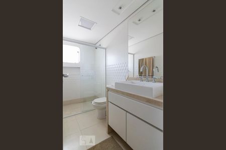 Banheiro da Suite de apartamento à venda com 3 quartos, 136m² em Vila Valparaíso, Santo André