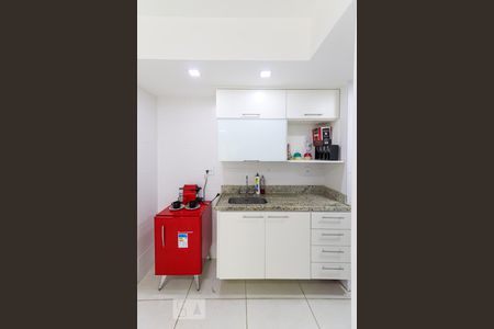 Cozinha de apartamento à venda com 1 quarto, 90m² em Recreio dos Bandeirantes, Rio de Janeiro