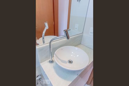 Apartamento para alugar com 82m², 3 quartos e 2 vagasBanheiro social 