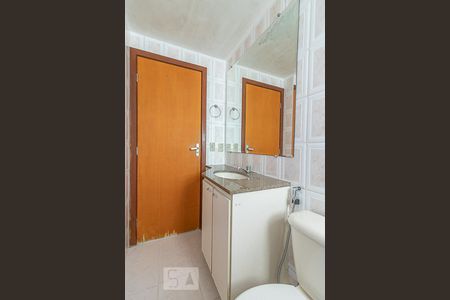 Banheiro de apartamento para alugar com 3 quartos, 75m² em Santa Inês, Belo Horizonte