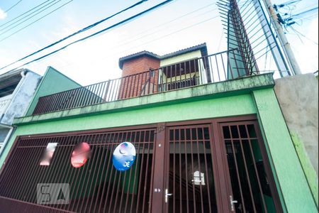 Casa à venda com 550m², 3 quartos e 8 vagas Casa à venda com 550m², 3 quartos e 8 vagasFachada