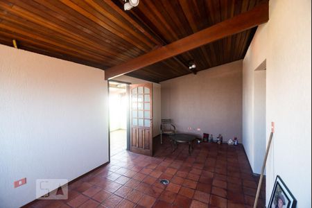 Casa à venda com 550m², 3 quartos e 8 vagas Casa à venda com 550m², 3 quartos e 8 vagasSótão