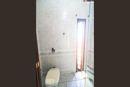 Casa à venda com 550m², 3 quartos e 8 vagas Casa à venda com 550m², 3 quartos e 8 vagasBanheiro