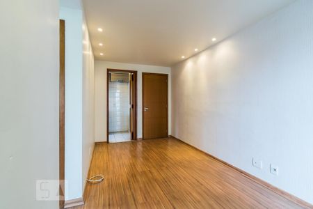 Sala de apartamento à venda com 2 quartos, 55m² em Irajá, Rio de Janeiro