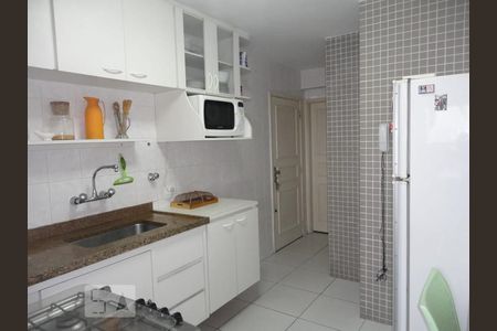 Apartamento à venda com 97m², 3 quartos e 1 vaga Apartamento à venda com 97m², 3 quartos e 1 vagaCozinha