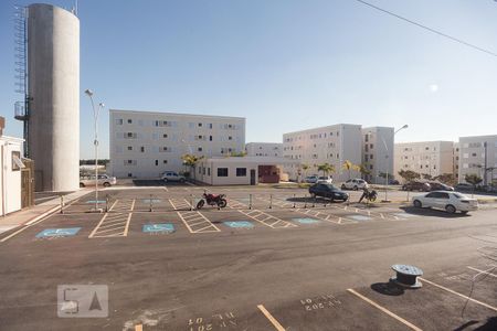 Dependências do condominio - garagens de apartamento para alugar com 2 quartos, 45m² em Jardim Antonio Von Zuben, Campinas