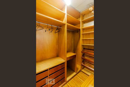 Apartamento para alugar com 60m², 1 quarto e 1 vagaCloset