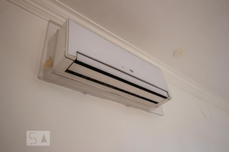 Casa à venda com 500m², 4 quartos e 4 vagasQuarto suíte 1 detalhe