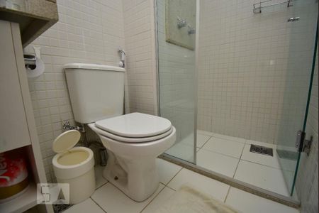 Banheiro de apartamento para alugar com 1 quarto, 28m² em Zona Industrial (guará), Brasília