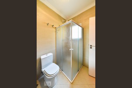 Casa à venda com 240m², 3 quartos e 5 vagasBanheiro da Suíte 1