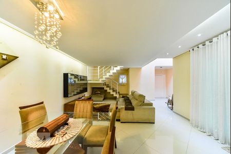 Sala de casa para alugar com 3 quartos, 240m² em Nova Petrópolis, São Bernardo do Campo