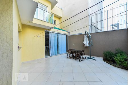 Casa à venda com 240m², 3 quartos e 5 vagasQuintal