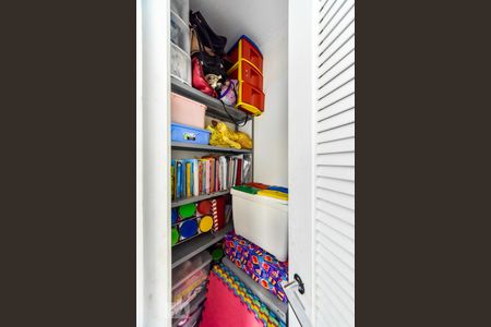 Casa à venda com 240m², 3 quartos e 5 vagasDespensa