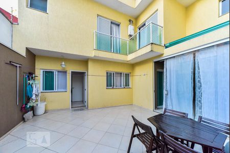 Casa à venda com 240m², 3 quartos e 5 vagasQuintal