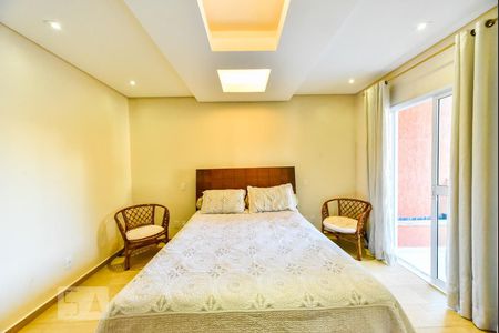 Casa à venda com 240m², 3 quartos e 5 vagasSuíte 3