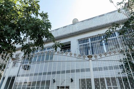 Apartamento à venda com 60m², 2 quartos e sem vaga Apartamento à venda com 60m², 2 quartos e sem vagaFachada