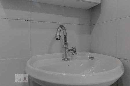 Banheiro de casa para alugar com 1 quarto, 49m² em Jardim da Glória, São Paulo