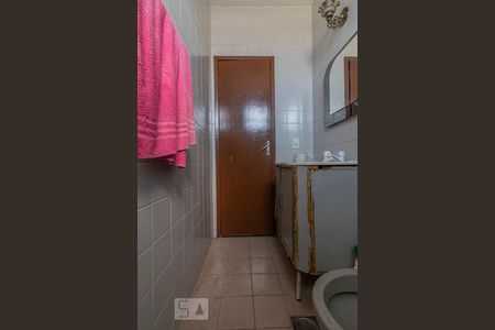 Banheiro de apartamento para alugar com 3 quartos, 70m² em Carlos Prates, Belo Horizonte
