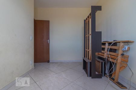 Quarto de apartamento para alugar com 3 quartos, 70m² em Carlos Prates, Belo Horizonte